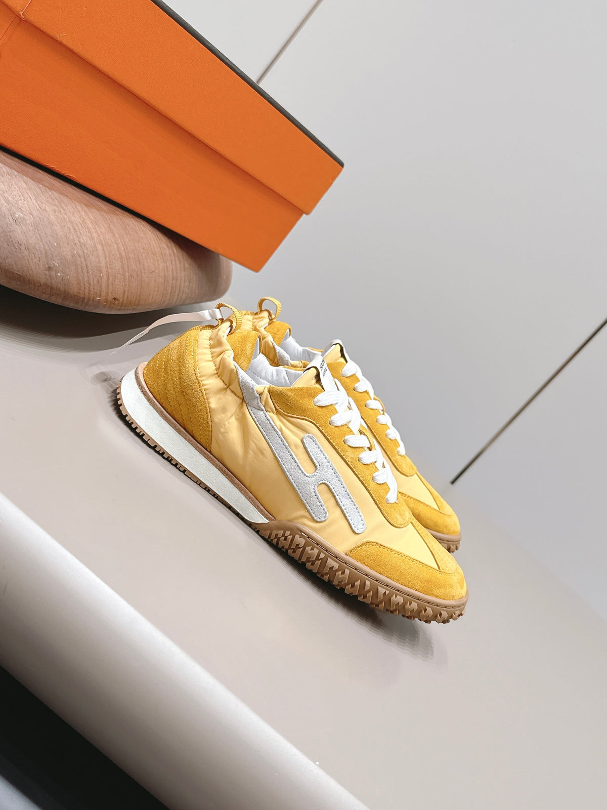 HM 26S Bouncing Sneakers Yellow Nylon Suede