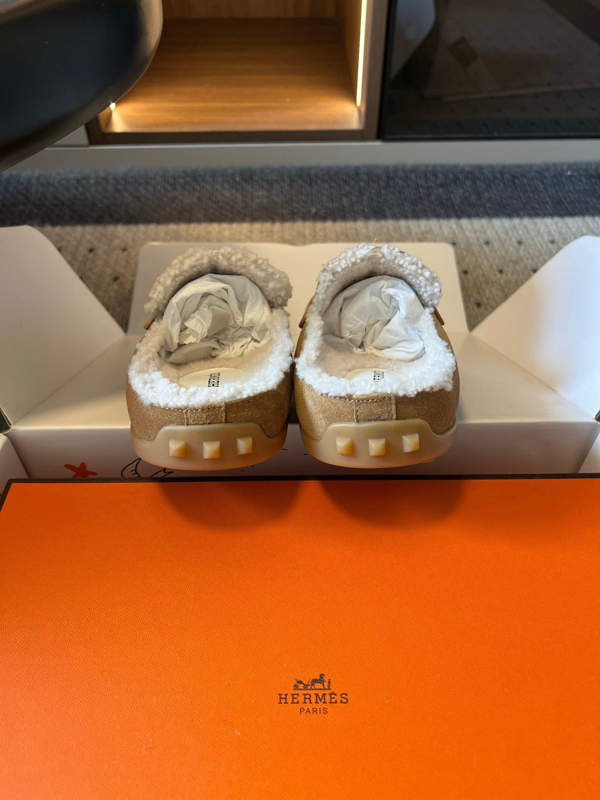 HM 26S Destin Mules Camel Brown Suede