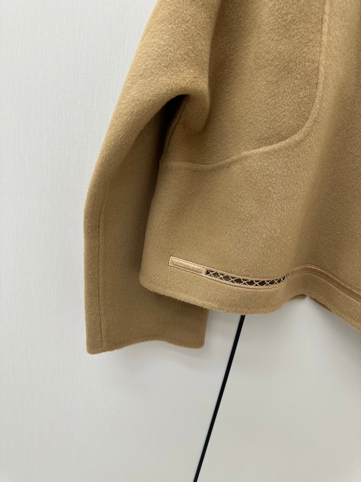 HM 26K Embroidered Jacket L'Enseigne du Sellier Wool Cashmere 435166
