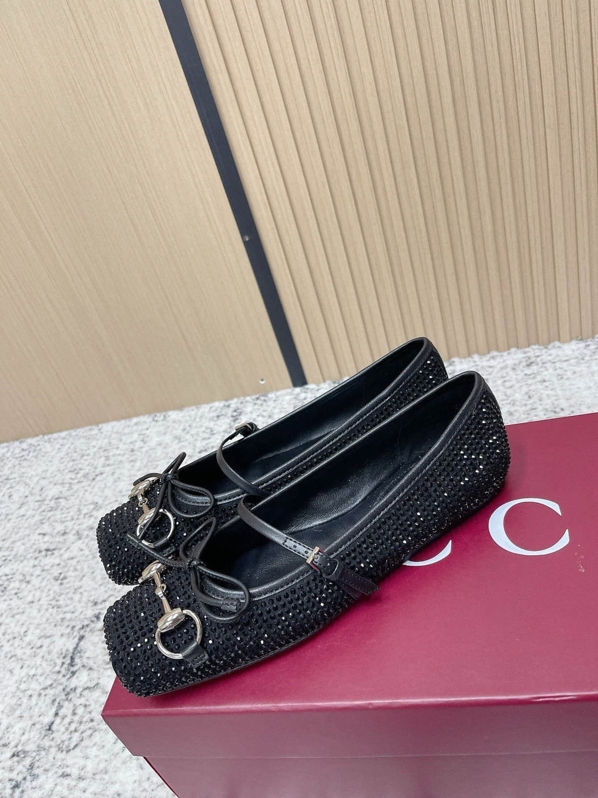 Gucci 26S Ballet Flats In Black Suede With Crystals