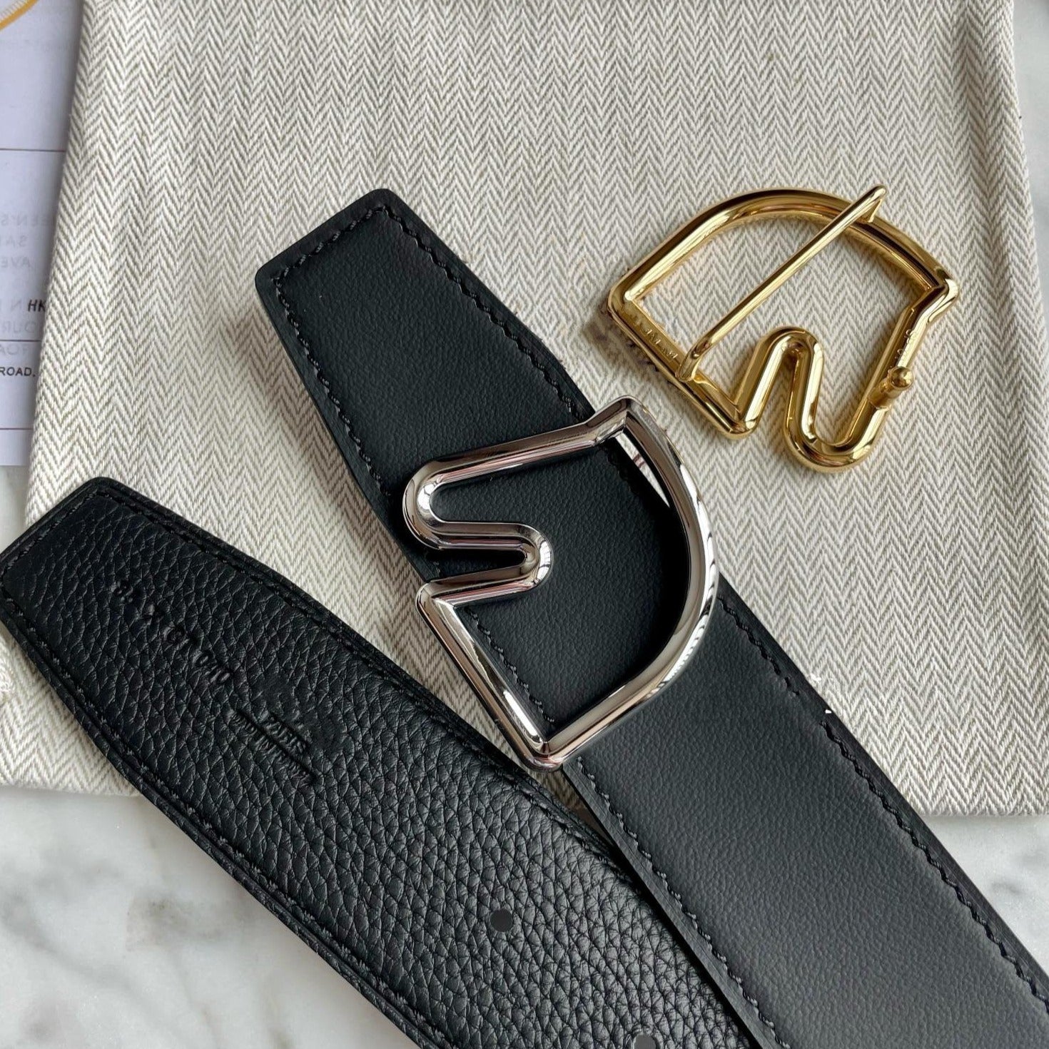H BELT HORSE BUCKLE BLACK LEATHER REVERSIBLE 3.8CM