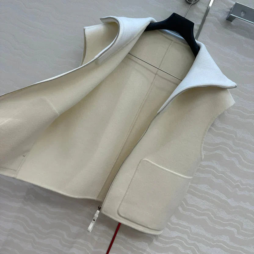 HM 25S Zipped Vest in White Wool and Cashmere