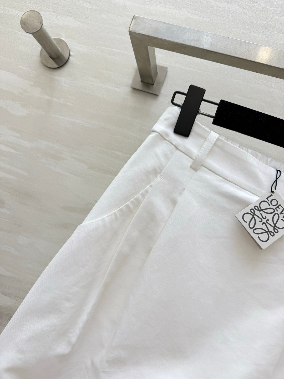 Loewe 26 Wide-Leg Cropped Pants White in Cotton 375597
