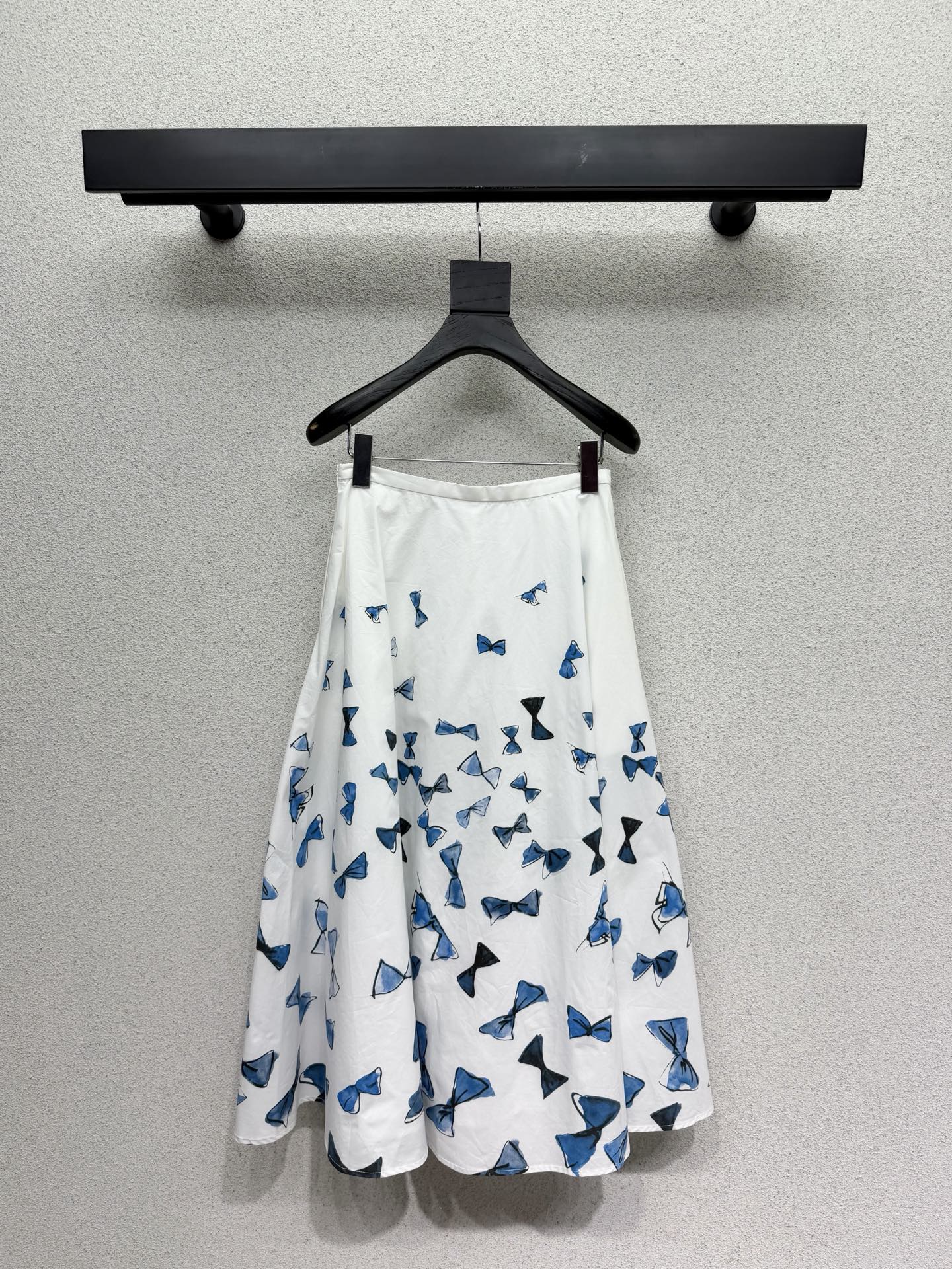 CD Blue Bow-print Short-sleeved Midi Skirt in Cotton 388378