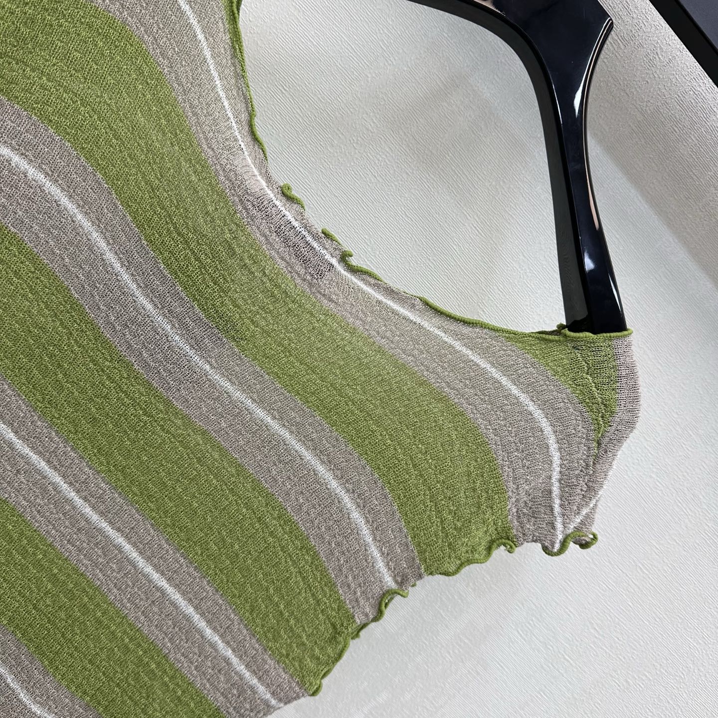 CD 26 Striped Flutter Sleeve Crew Neck Knit Top Green in Acrylic 389638