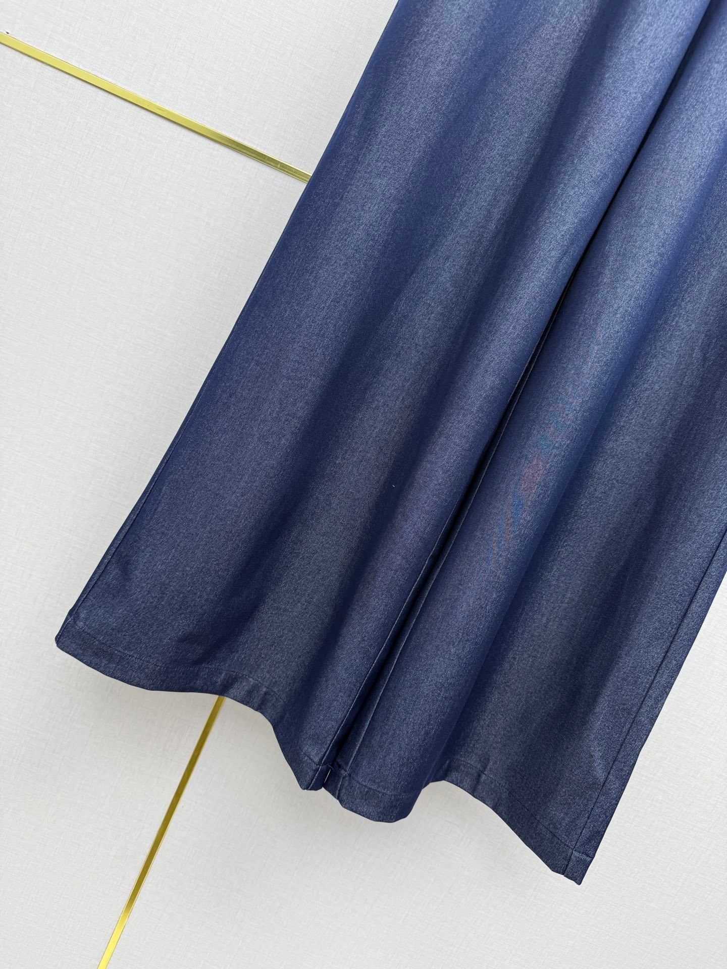 CD 26 Wide-Leg Jeans Navy Blue in Lyocell 389456
