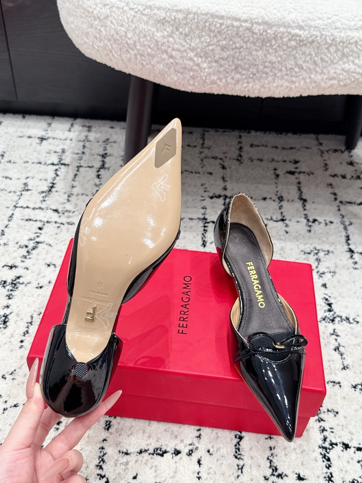 FG Gyoia Bow Pointed Toe Pumps 3.5cm Black Patent Leather 848410