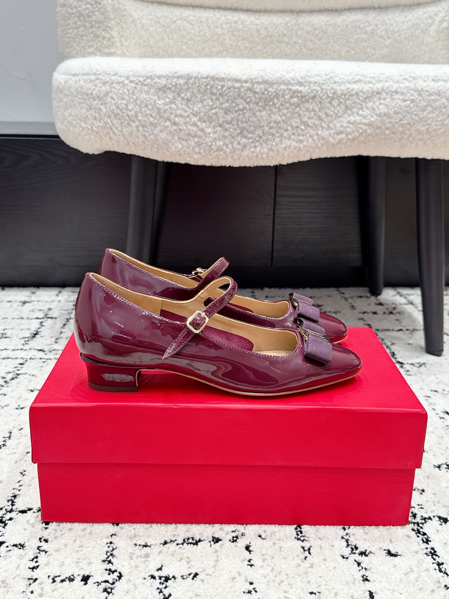 FG Vara Bow Round Toe Mary Jane Pumps 3.5cm Burgundy Patent Leather 458403