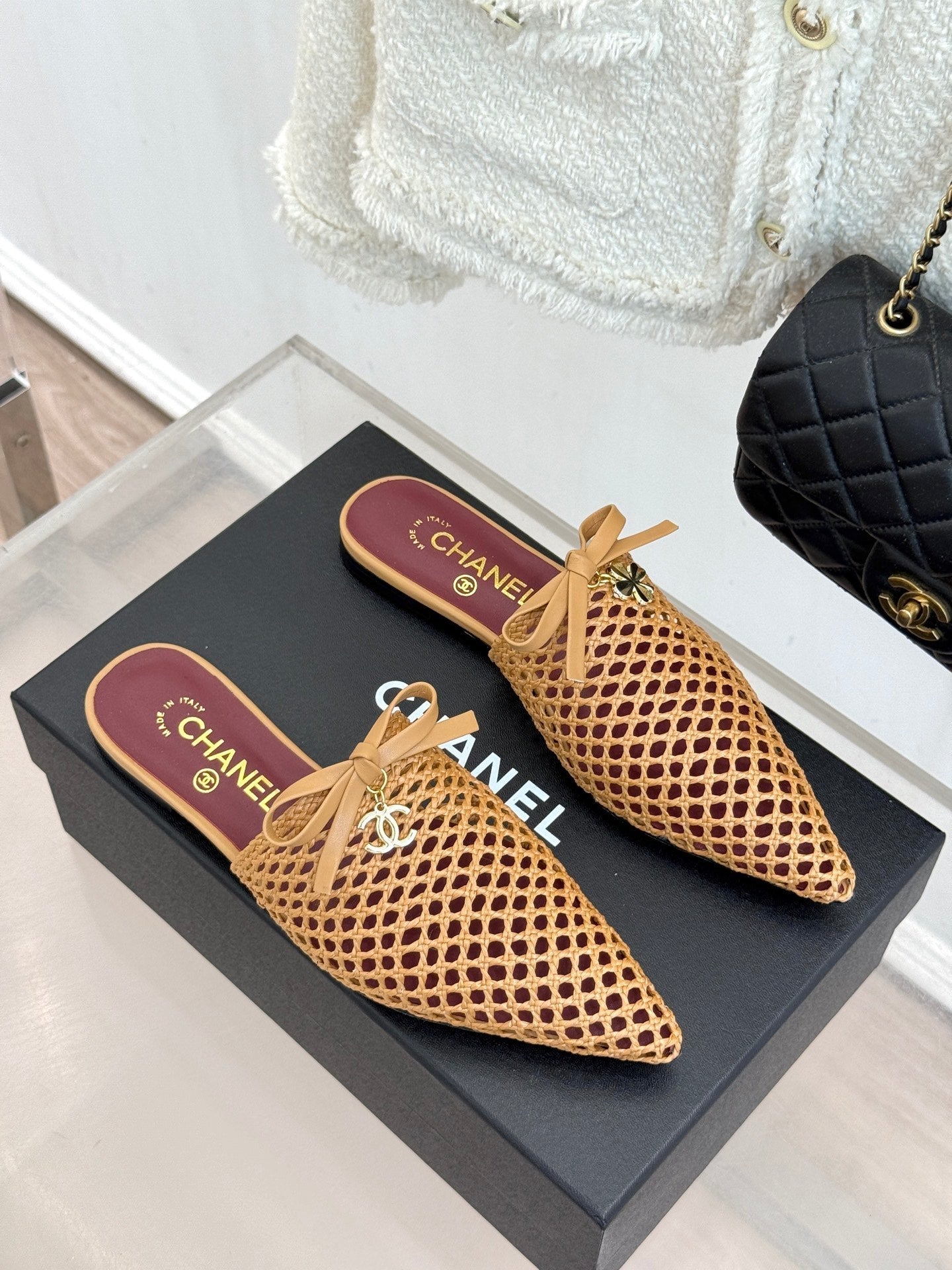 CC 26A Bow Pointed-Toe Mules Tan Leather 887972