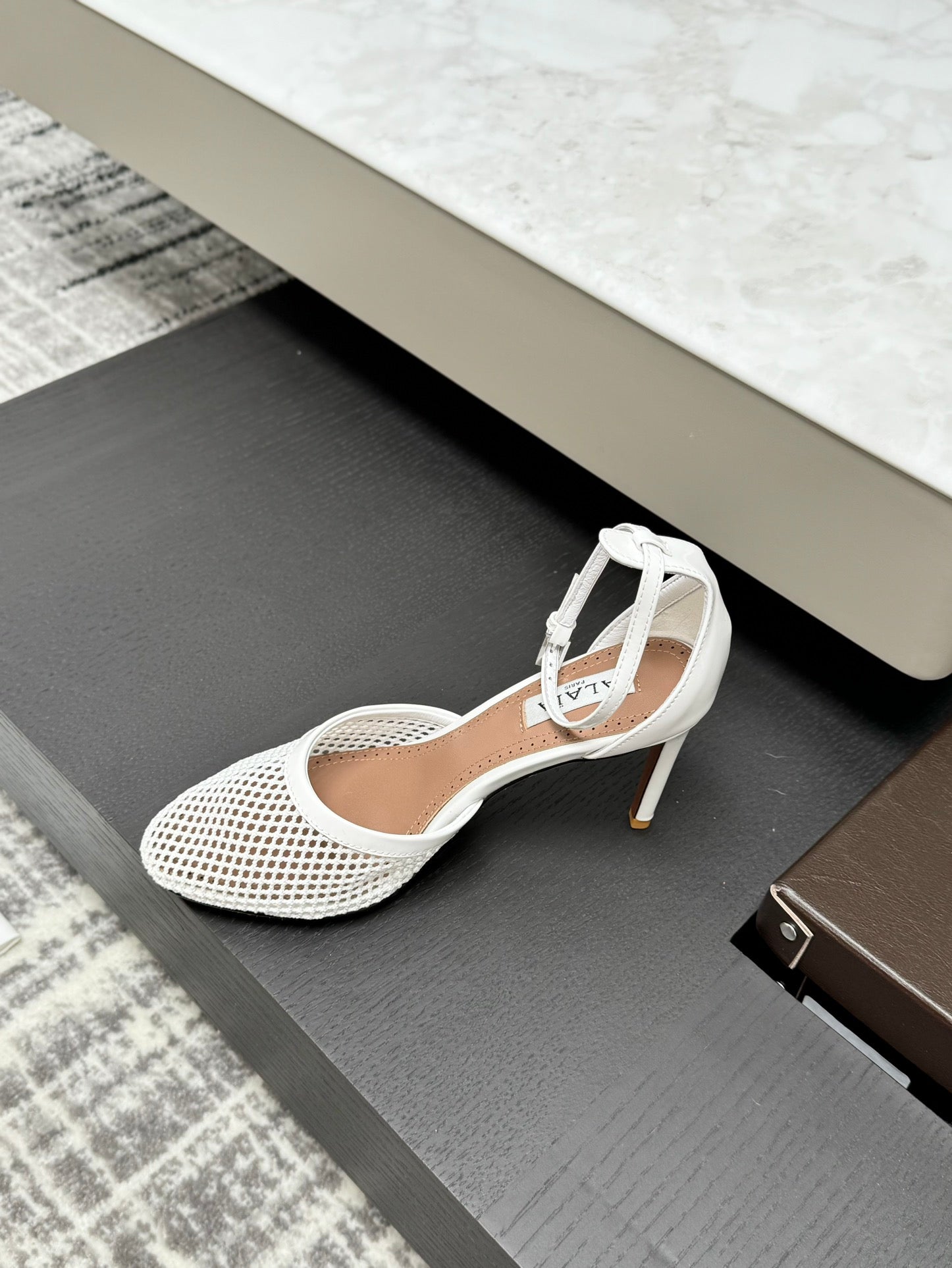 Alai Mesh Pumps 10.5cm White Mesh & Patent Leather