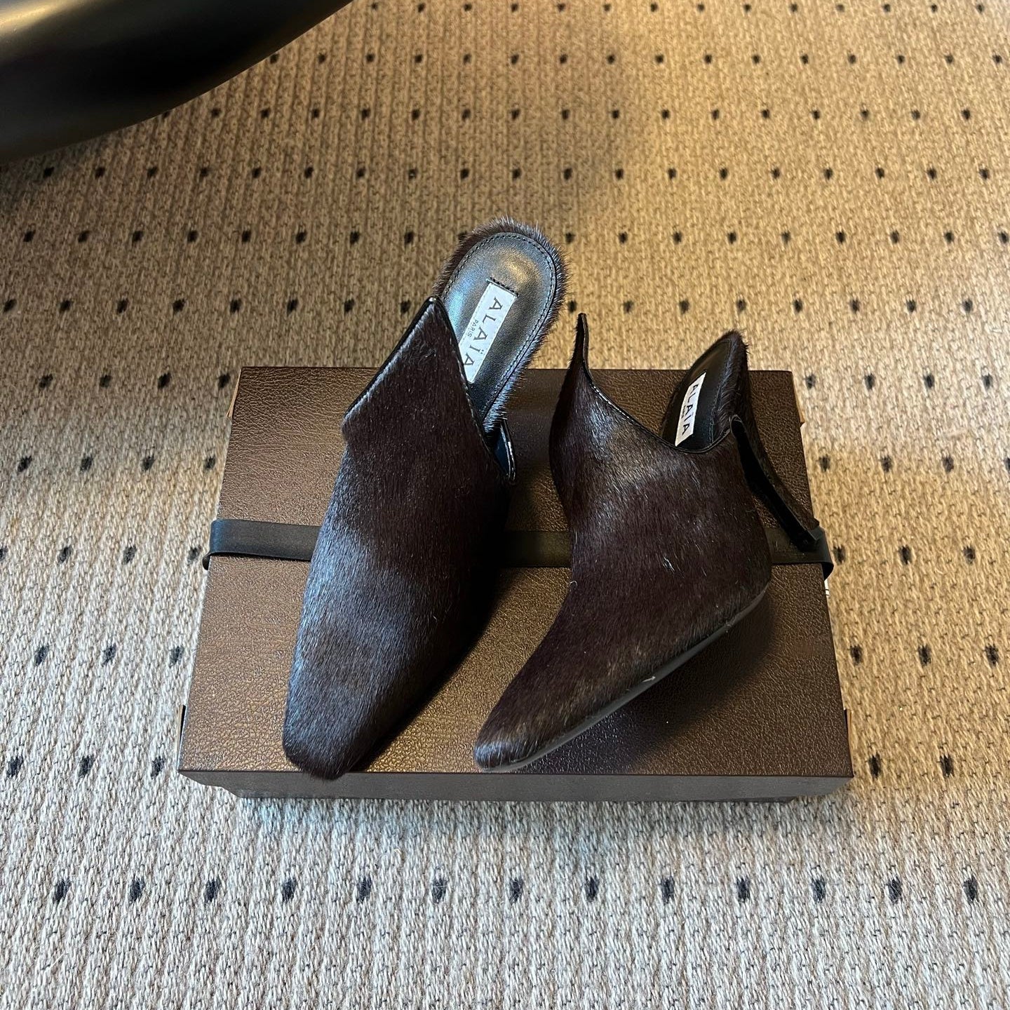 Alaia 26ss Pointed Toe Mules 10cm Black Pony Hair