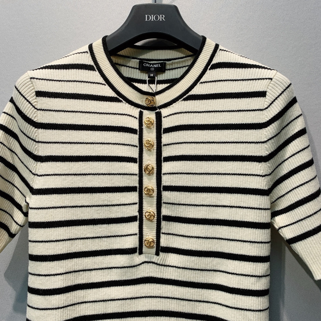 CC Striped Ribbed Knit Short Sleeve Top White Black Silk 411319