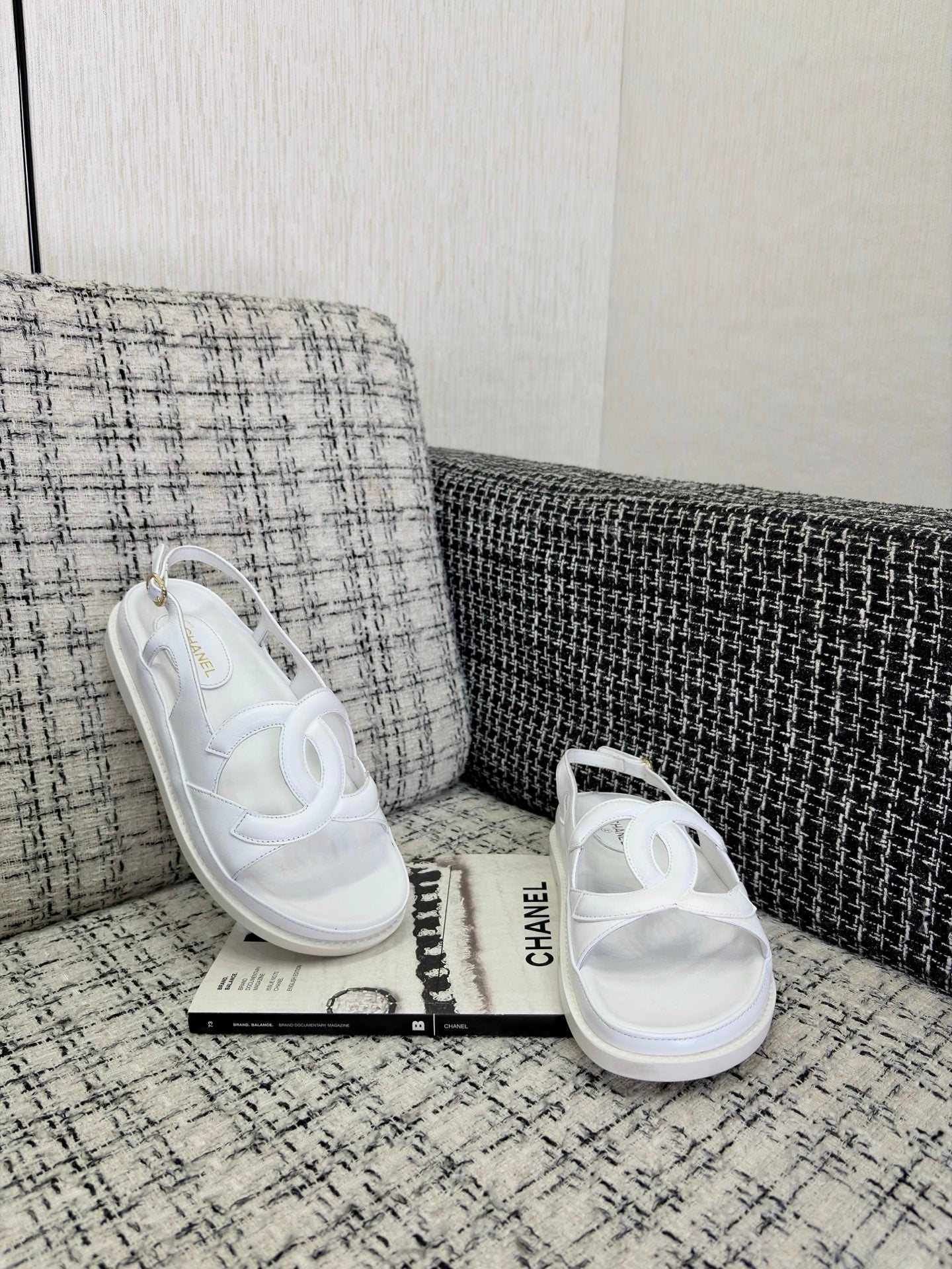 CC Sandals White Leather 935911