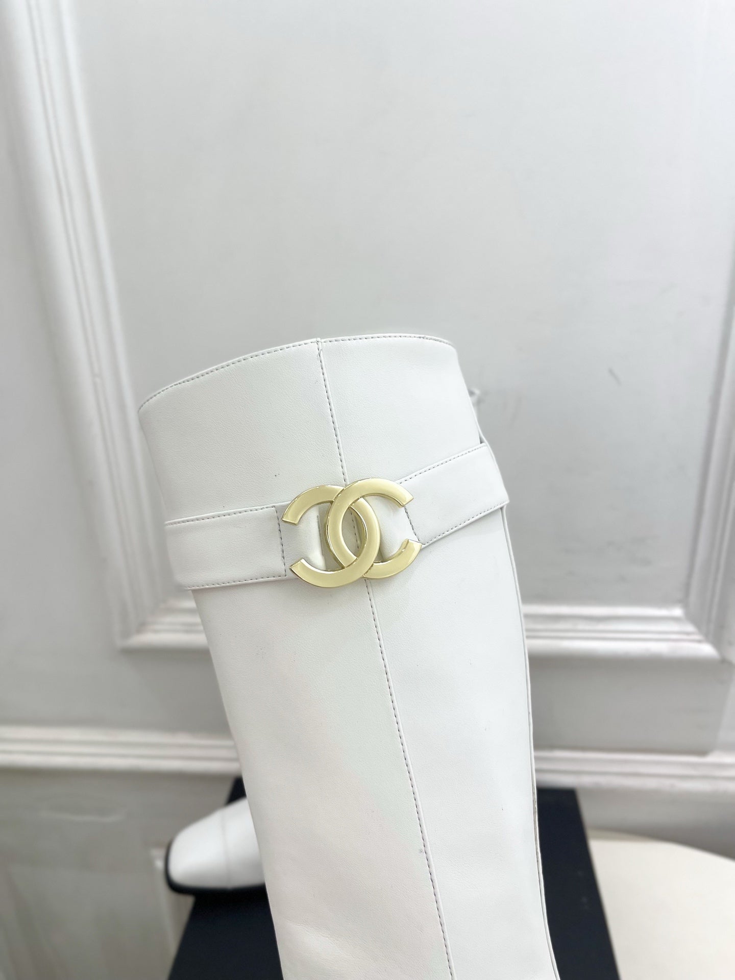 CC Double C Knee-High Boots 3.5CM White Leather 946892