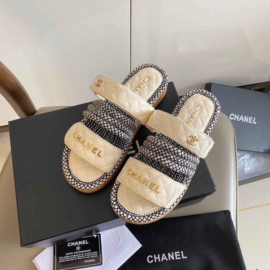 CC 26s Sandals Beige Black Fabric Calfskin 140032