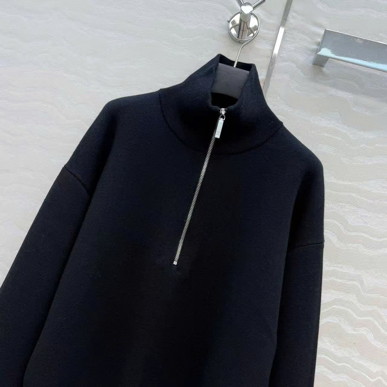 CC 26s Turtleneck Pullover Black Cashmere