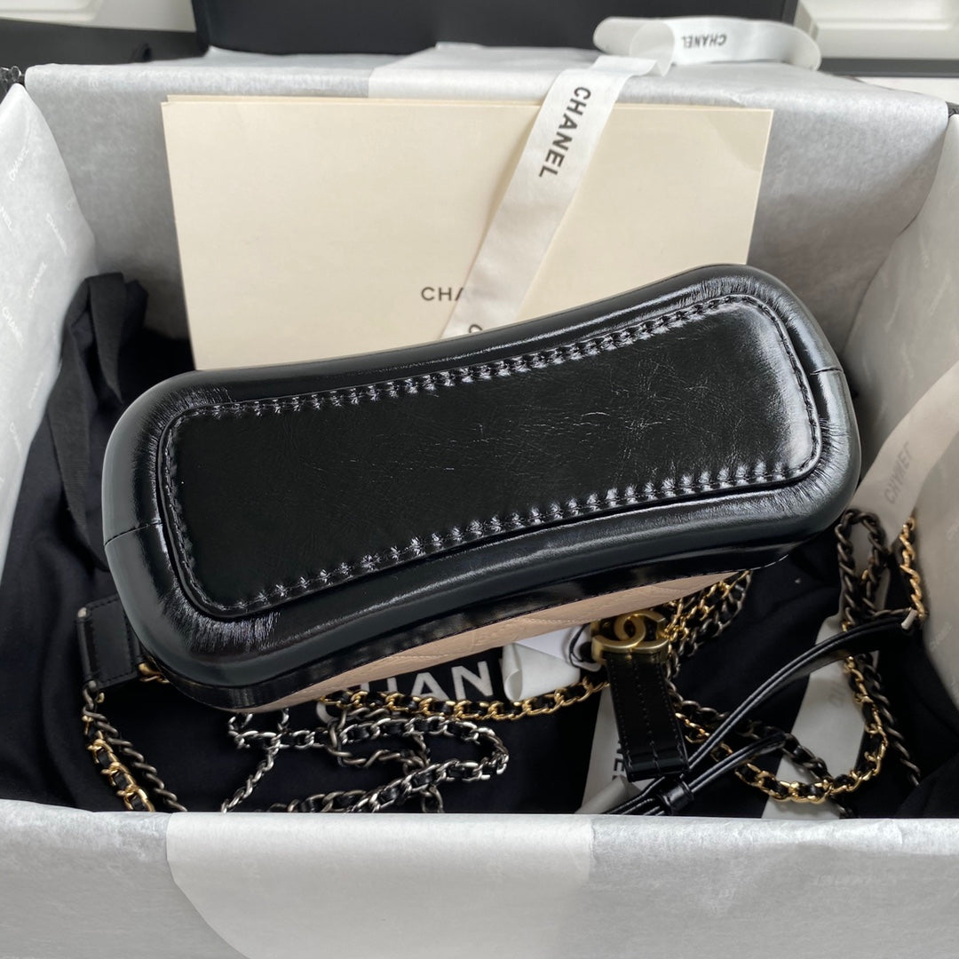 CC GABRIELLE SMALL 20CM HOBO BAG BEIGE BLACK CALFSKIN