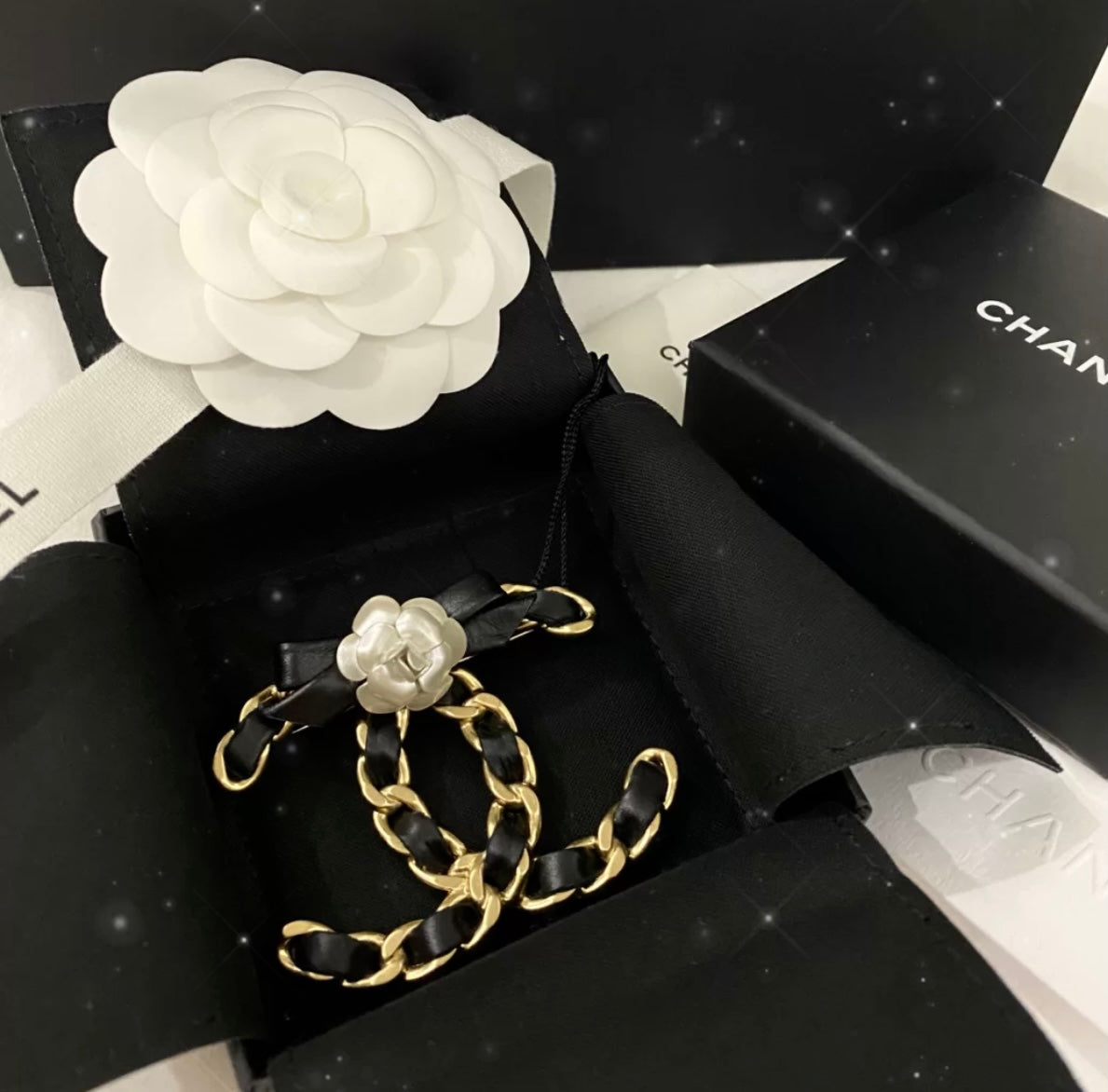 CC Brooch Gold 158839