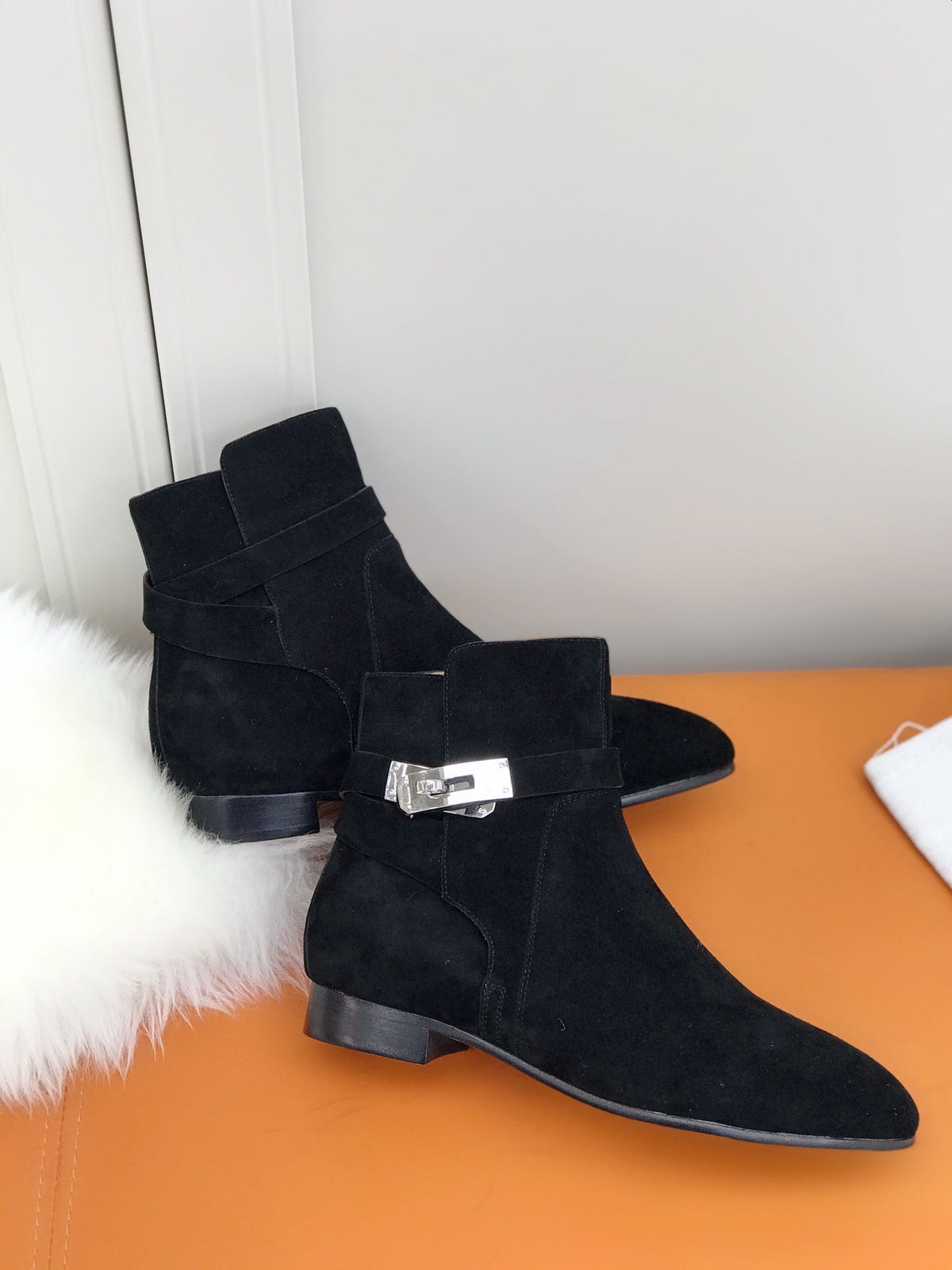 HM 26S Kelly Buckle Neo Ankle Boots 2cm Black Suede 112862