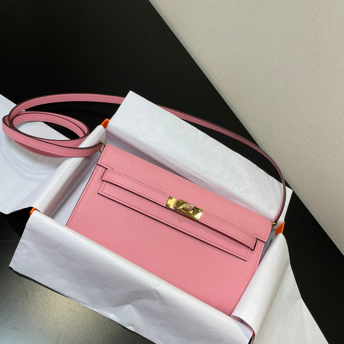 kelly woc 20.5 pink epsom gold hardware