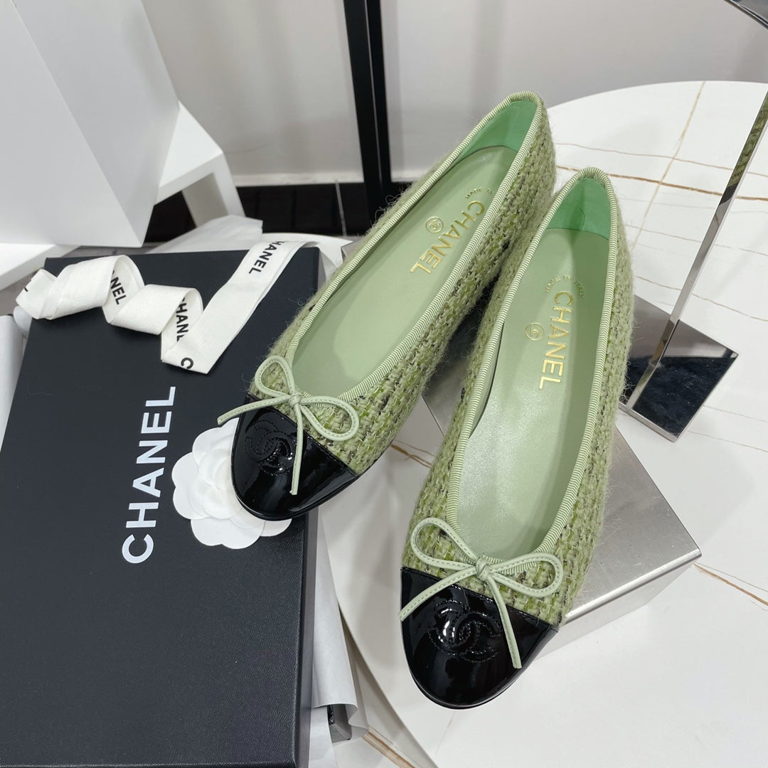 CC 26s Ballet Flat Black Olive Tweed Leather 944403