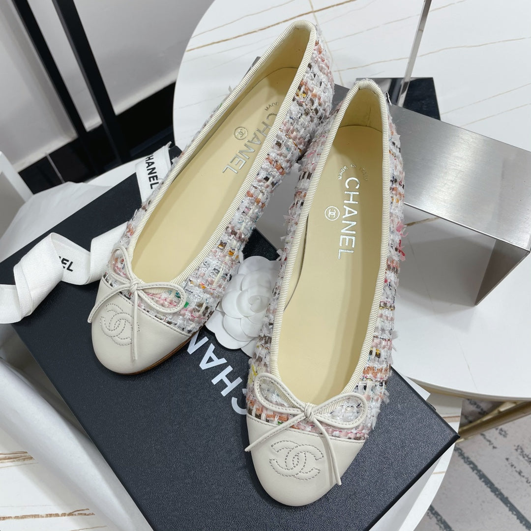 CC 26s Ballet Flat White Colorful Tweed Leather 944405