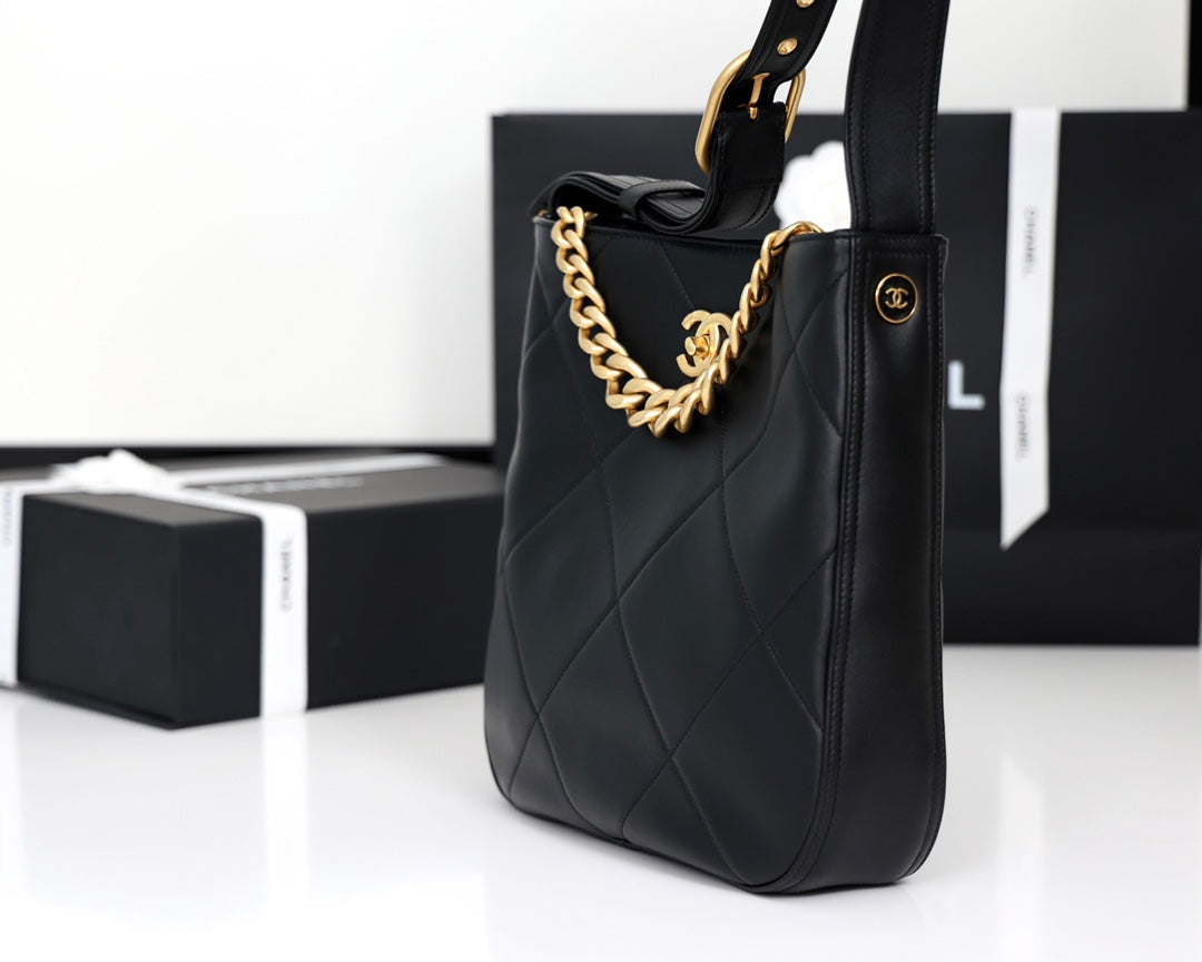 CC 21s Easy Mood Hobo Quilted 28cm Black Cowhide GHW