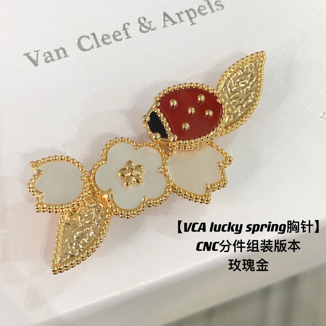 VCA Lucky Spring Brooch