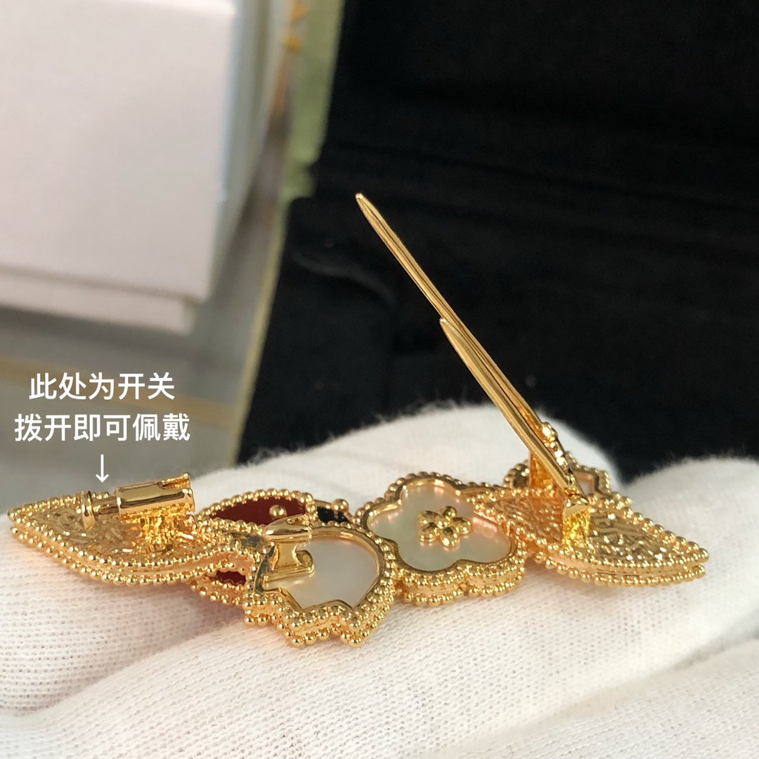 VCA Lucky Spring Brooch
