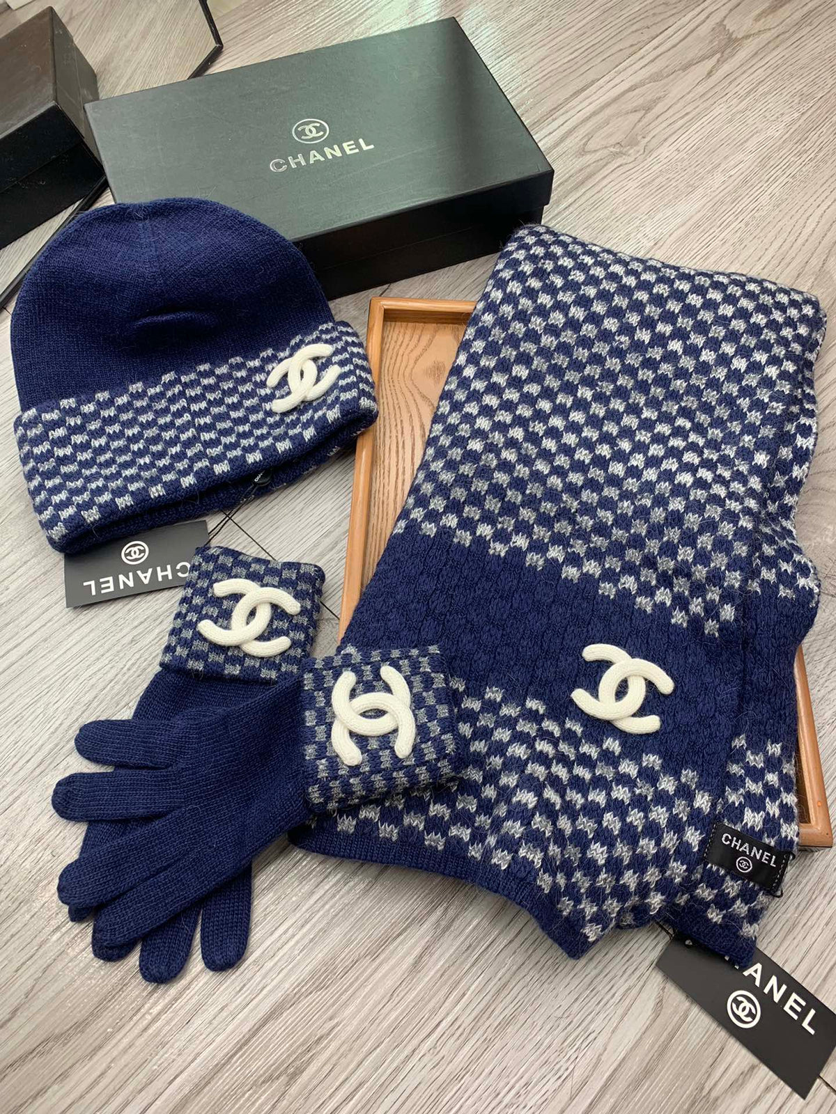 CC Hat Scarf Gloves Set Navy Jacquard 475107