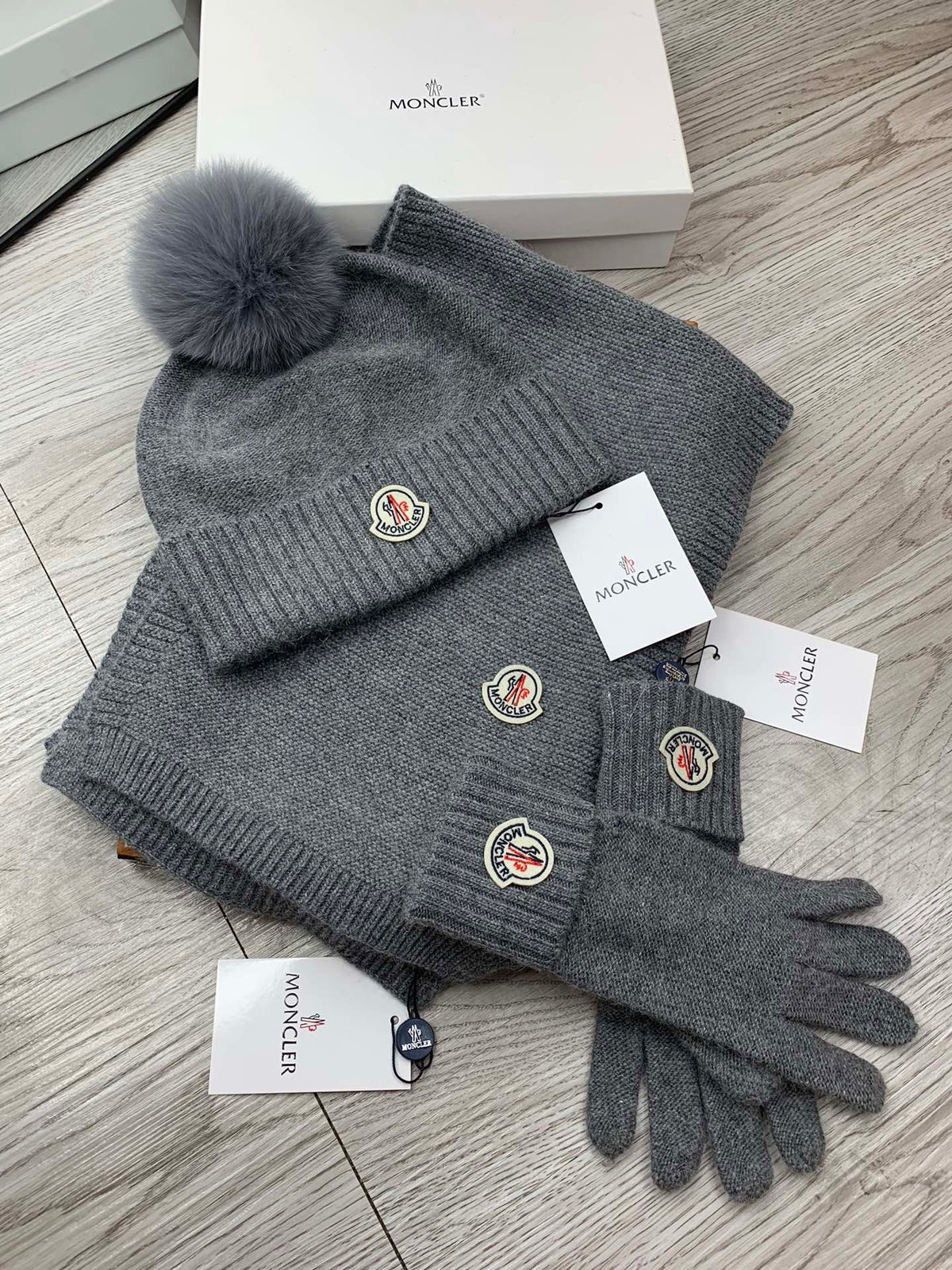 Moncler Hat Scarf Gloves Set Gray Knit Fur 475099