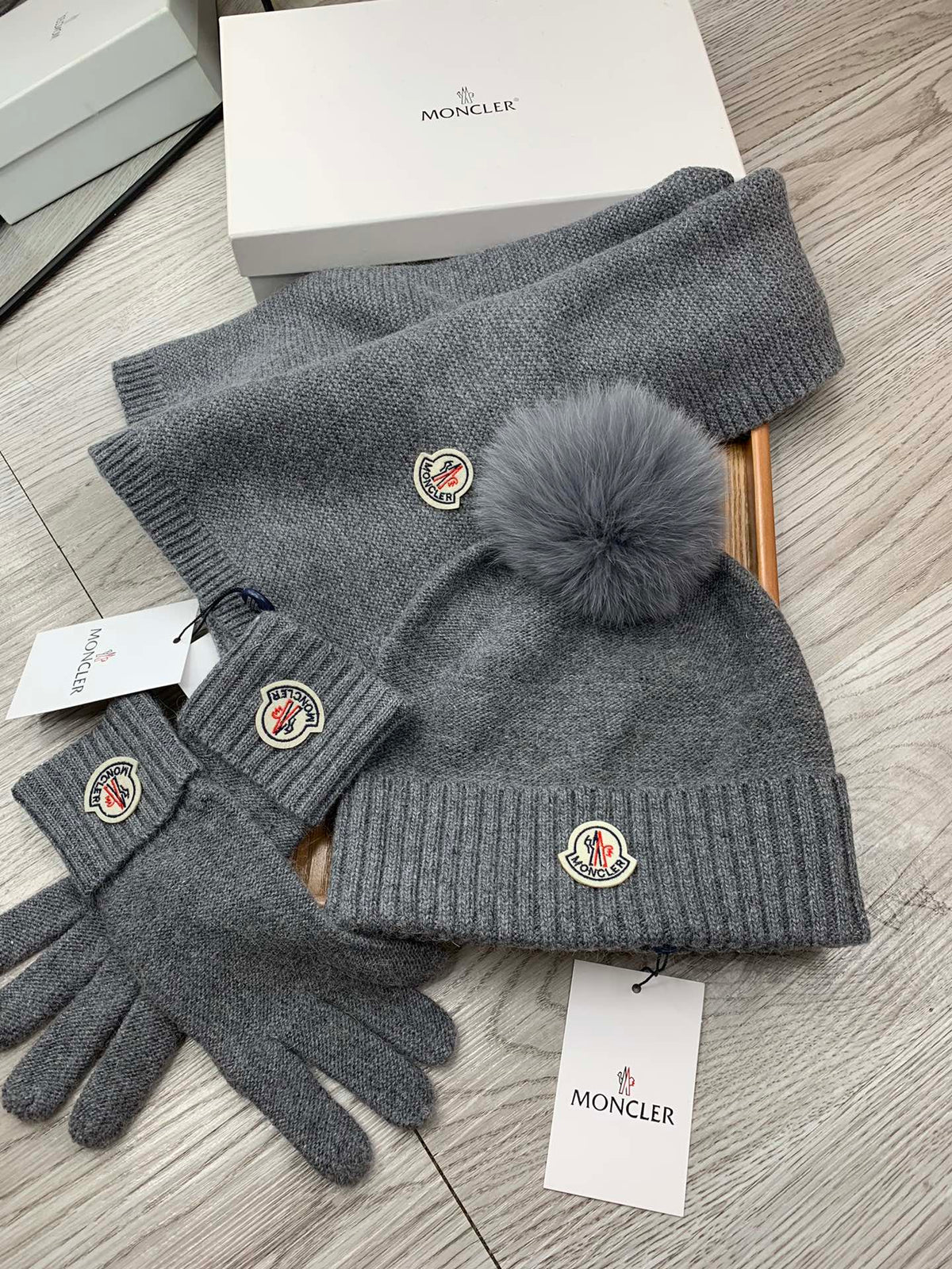 Moncler Hat Scarf Gloves Set Gray Knit Fur 475099