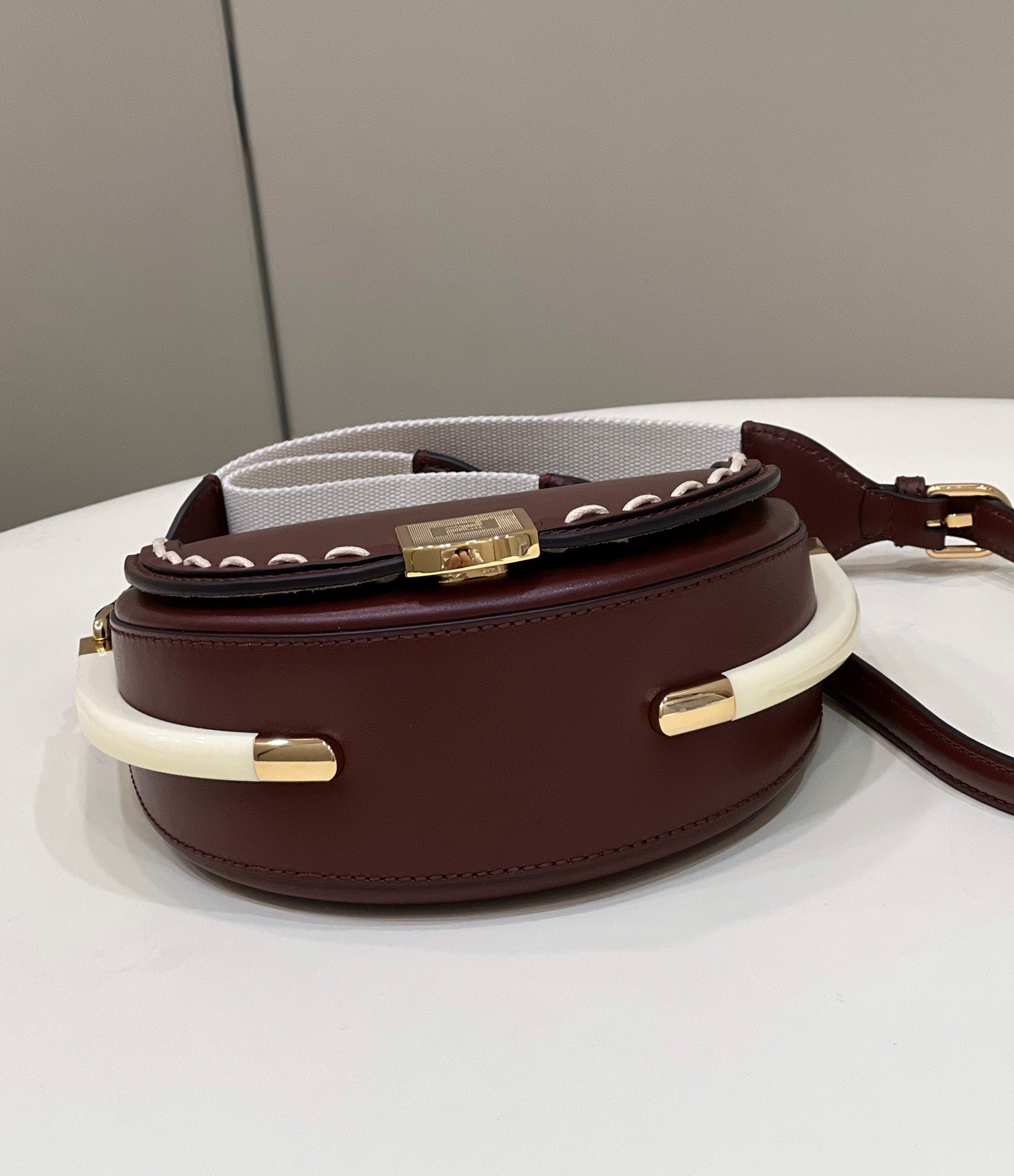 MOONLIGHT 19 IN WINE RED SMOOTH CALFSKIN GOLD HARDWARE