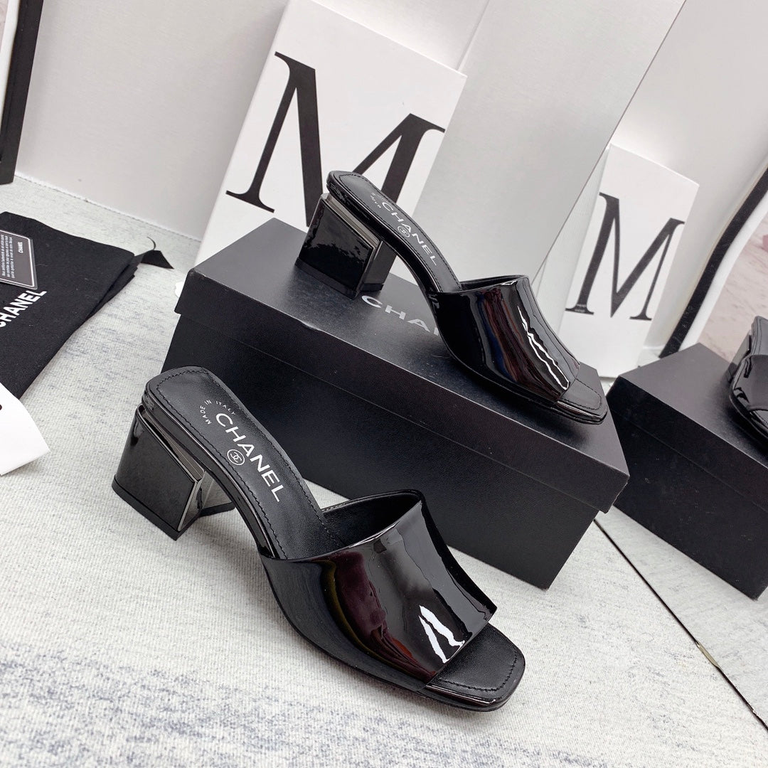 CC 26s Mules Sandals Patent Leather 162898