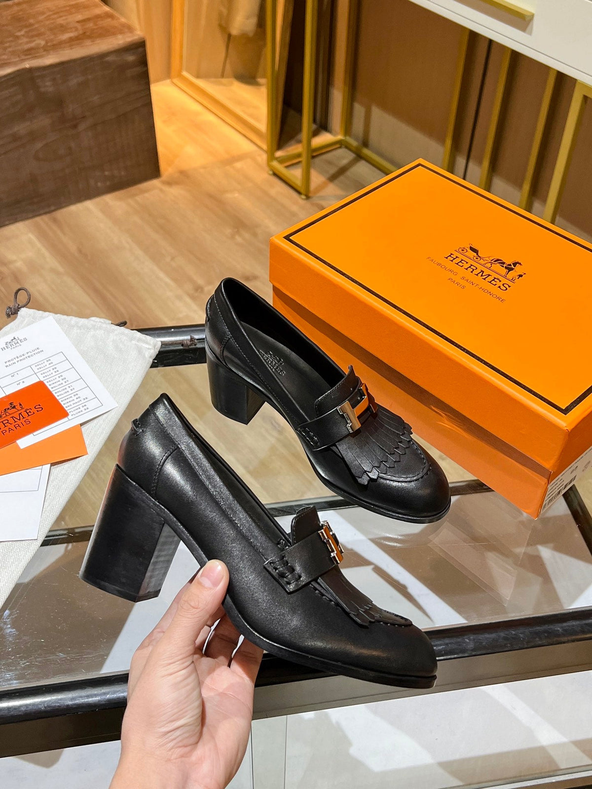 HM 26s Elysee Loafers 7cm Black Leather 149082