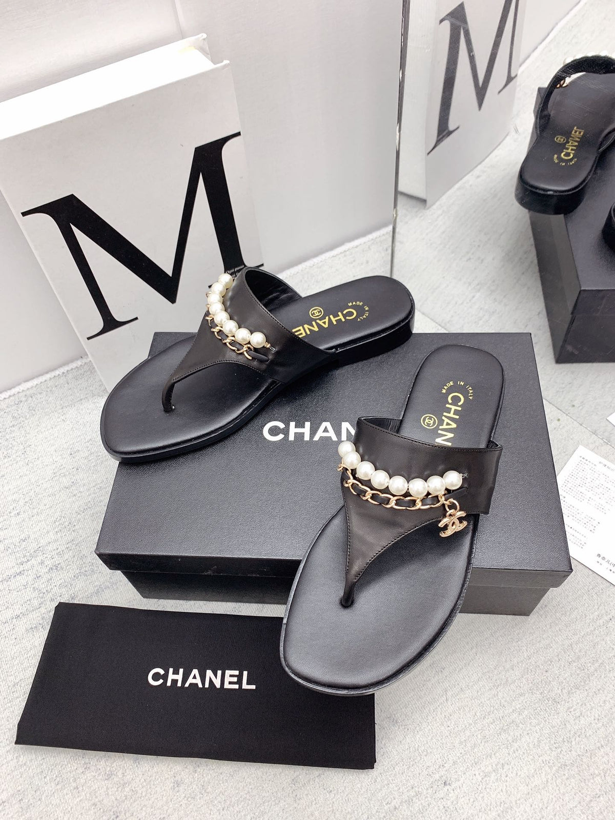 CC 26s Thong Sandals 2cm Black Pearl Leather 163419