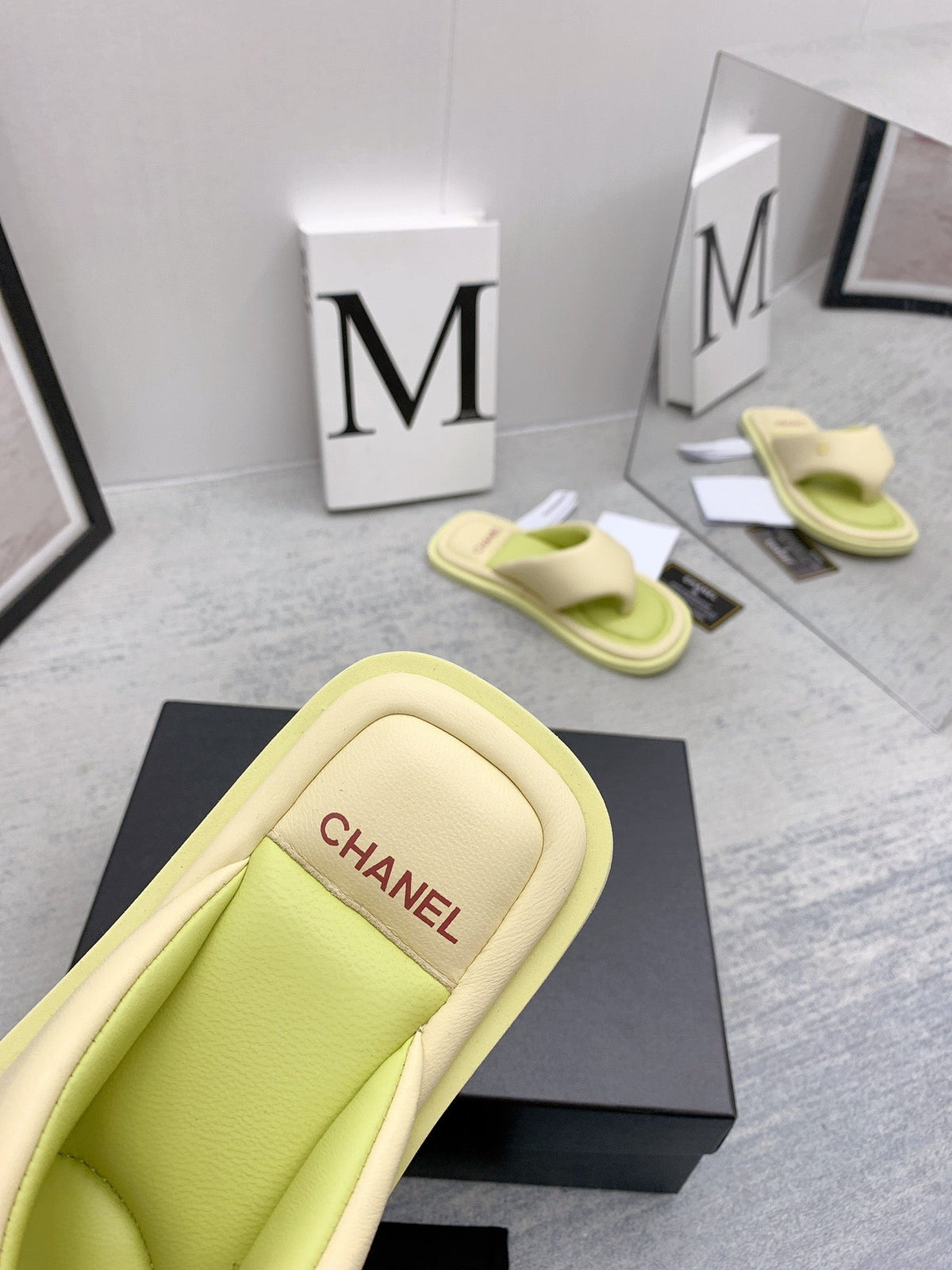 CC 26s Thong Sandals 2cm Beige Green Leather 163425