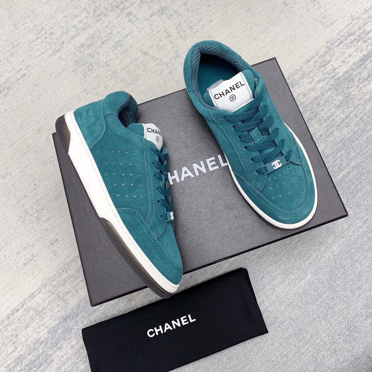 CC 26s Low Top Sneakers Teal Suede Leather 160058