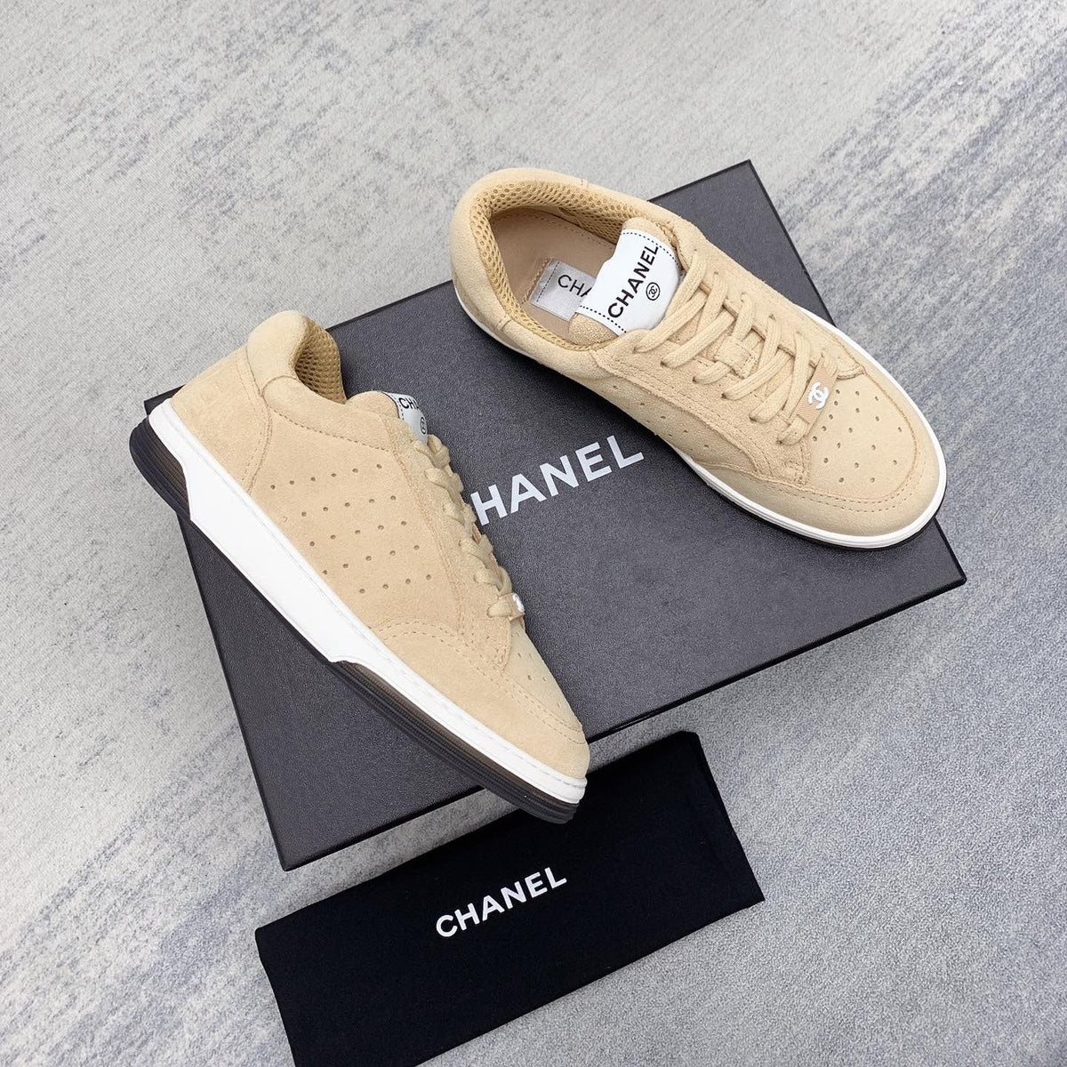 CC 26s Low Top Sneakers Beige Suede Leather 160062