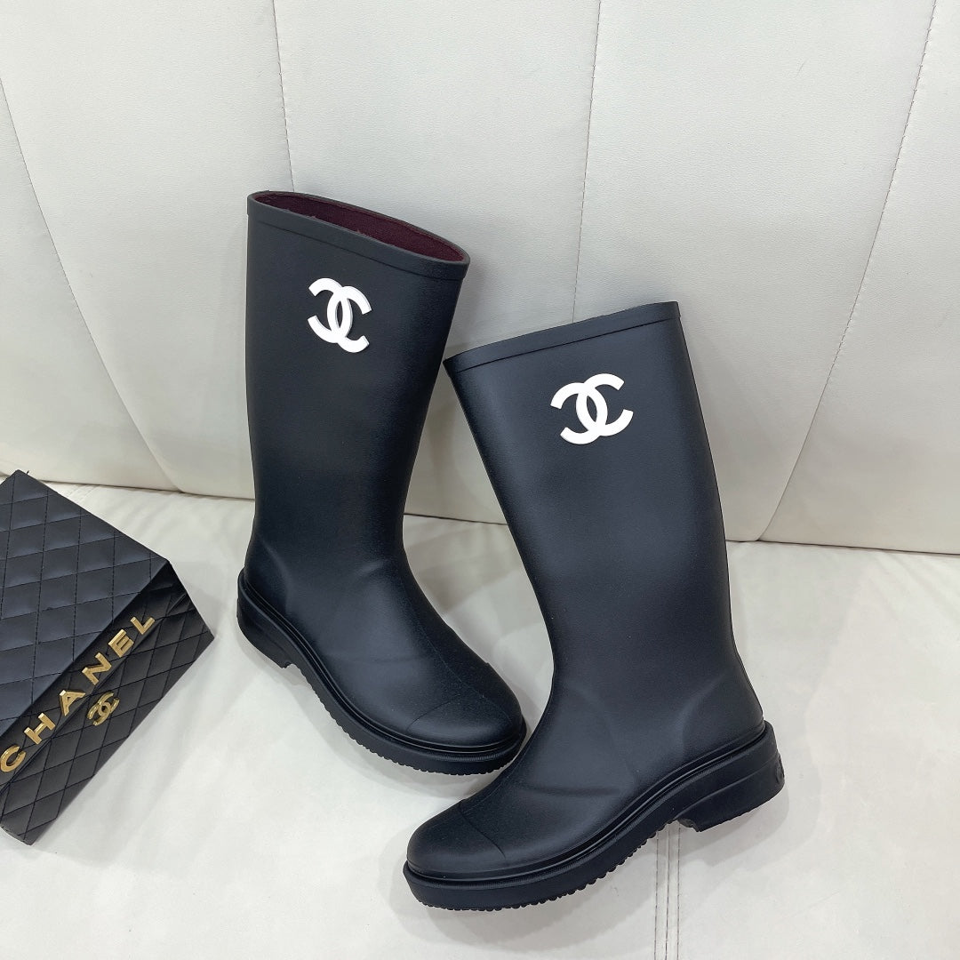 CC 26s Vintage Rain Boots Black Rubber 476071