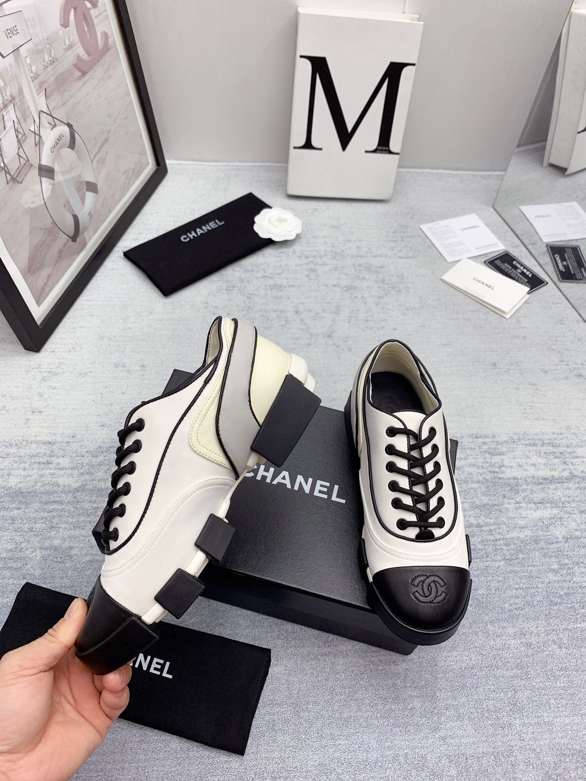 CC 26s Low Top Sneakers 4cm White Black Canvas 162985