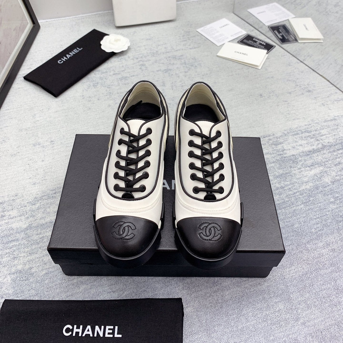 CC 26s Low Top Sneakers 4cm White Black Canvas 162985