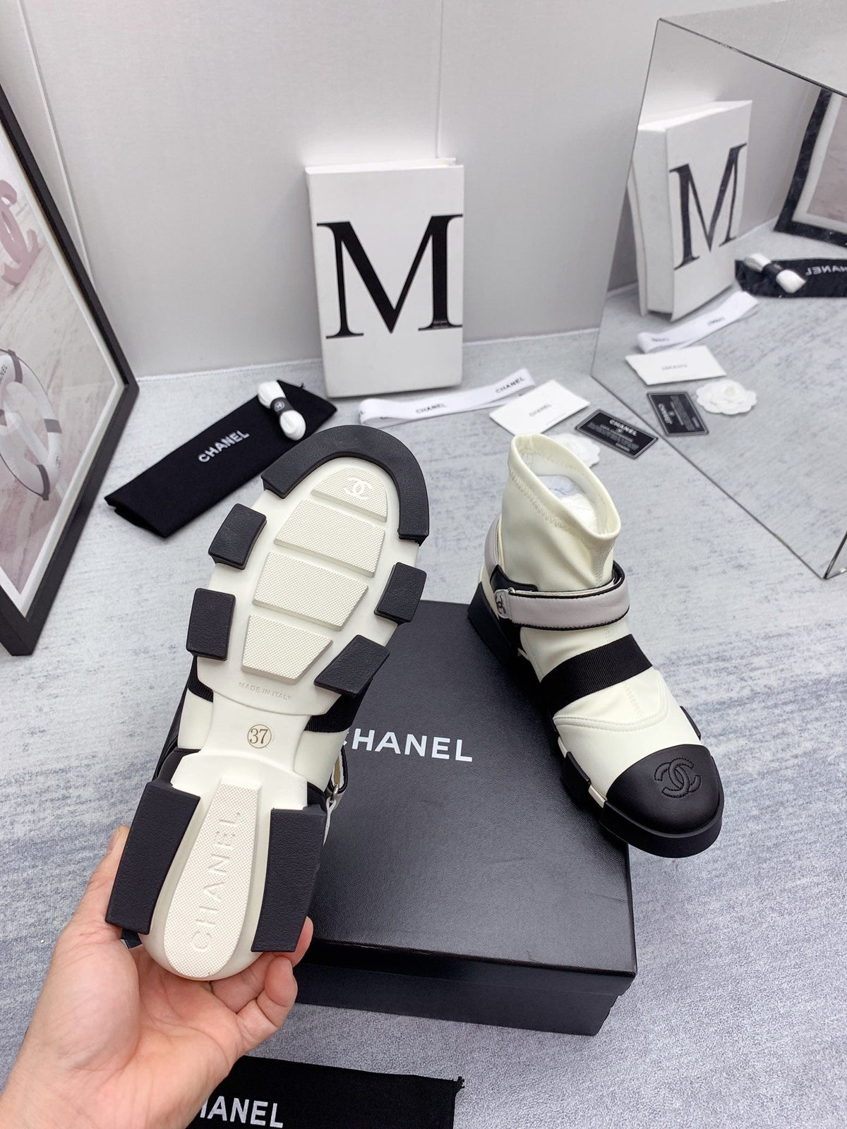 CC 26s Ankle Boots 4cm White Black Leather 162987