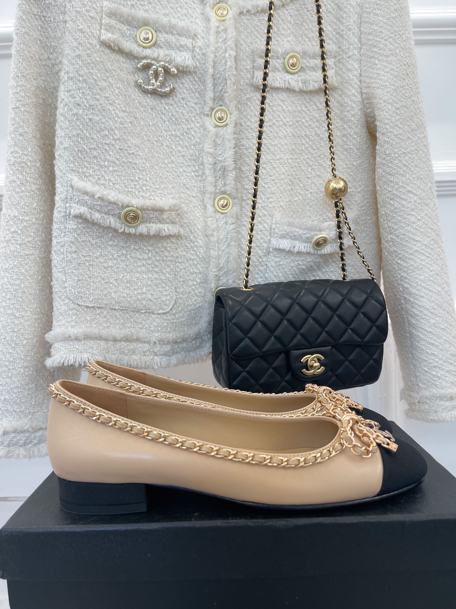 CC Ballet Flats 25mm Beige Bow Tie Chain Lambskin