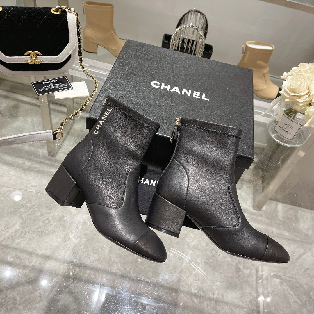 CC 26s Cap-Toe Block-Heel Ankle Boots 5cm Black Leather 966881