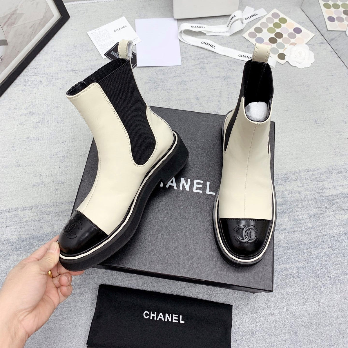 CC 26s Chelsea Boots Ivory Black Calfskin Patent Leather 160143