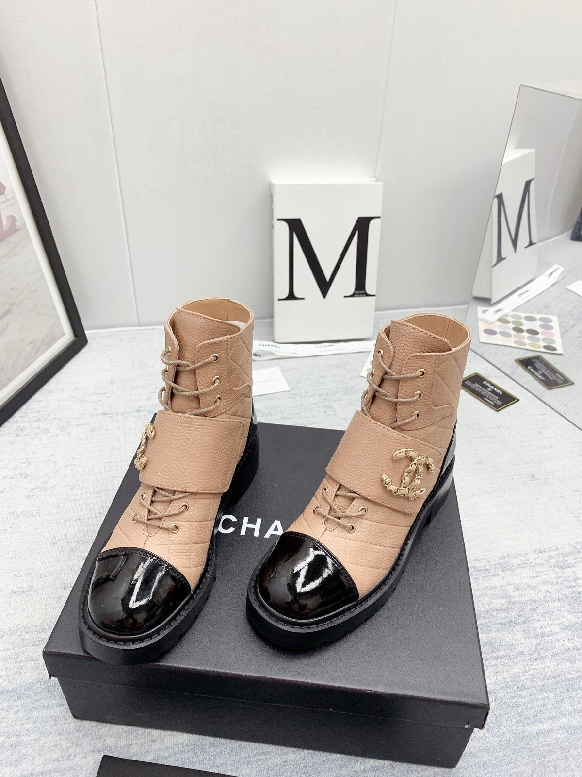 CC 26s Lace Up Combat Boots Beige Black Quilted Leather 160146