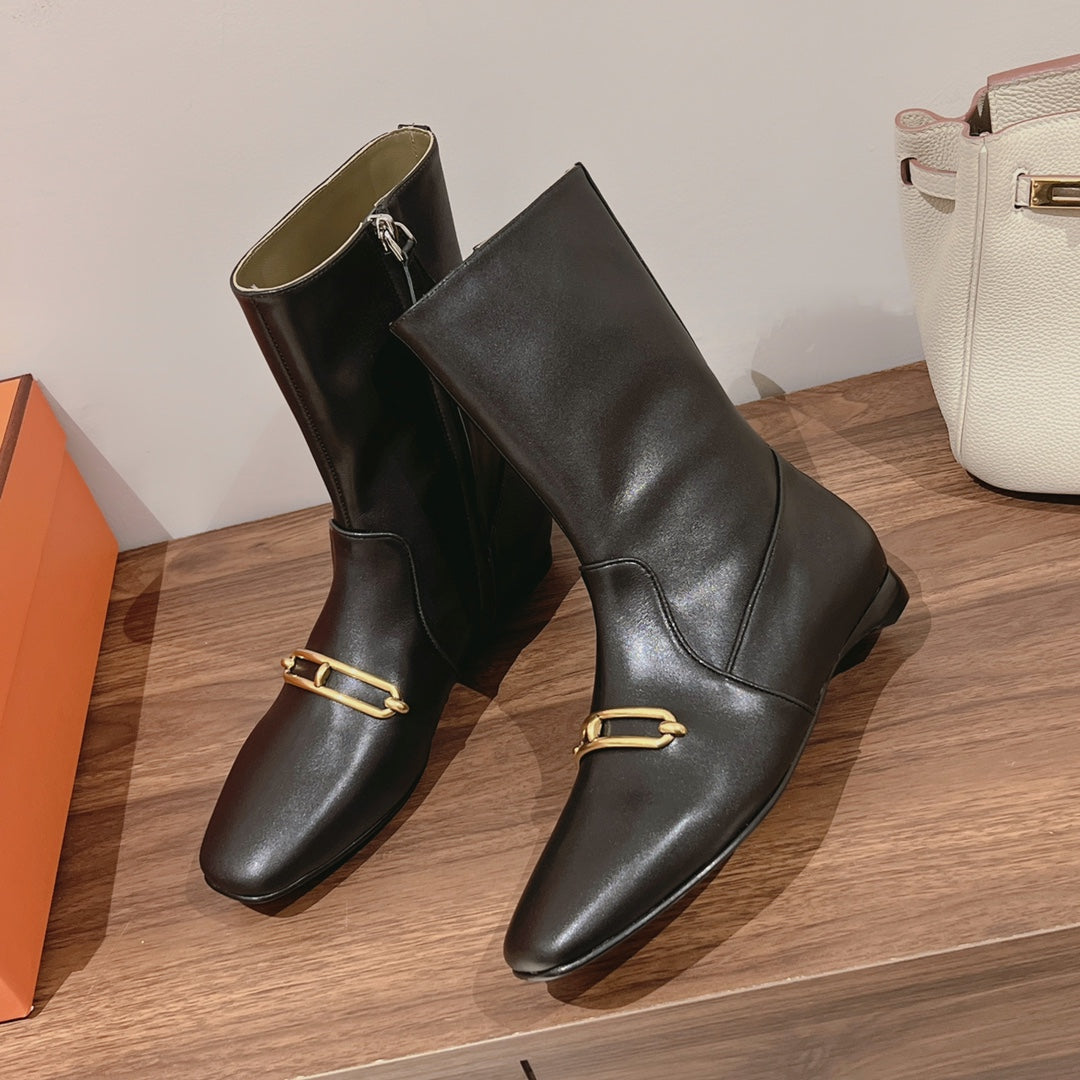 HM 26S Dora Gold Buckle Ankle Boots 2cm Black Leather