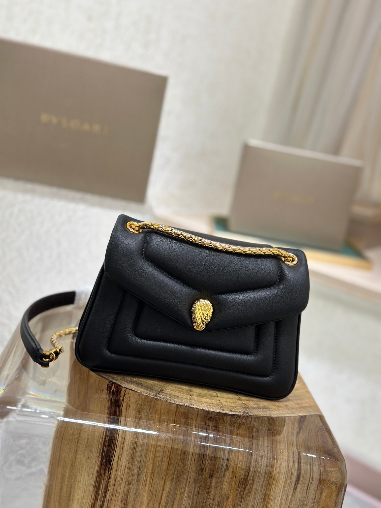 BVL Serpenti Reverse Shoulder Bag 22.5cm Black Calfskin GHW 188595