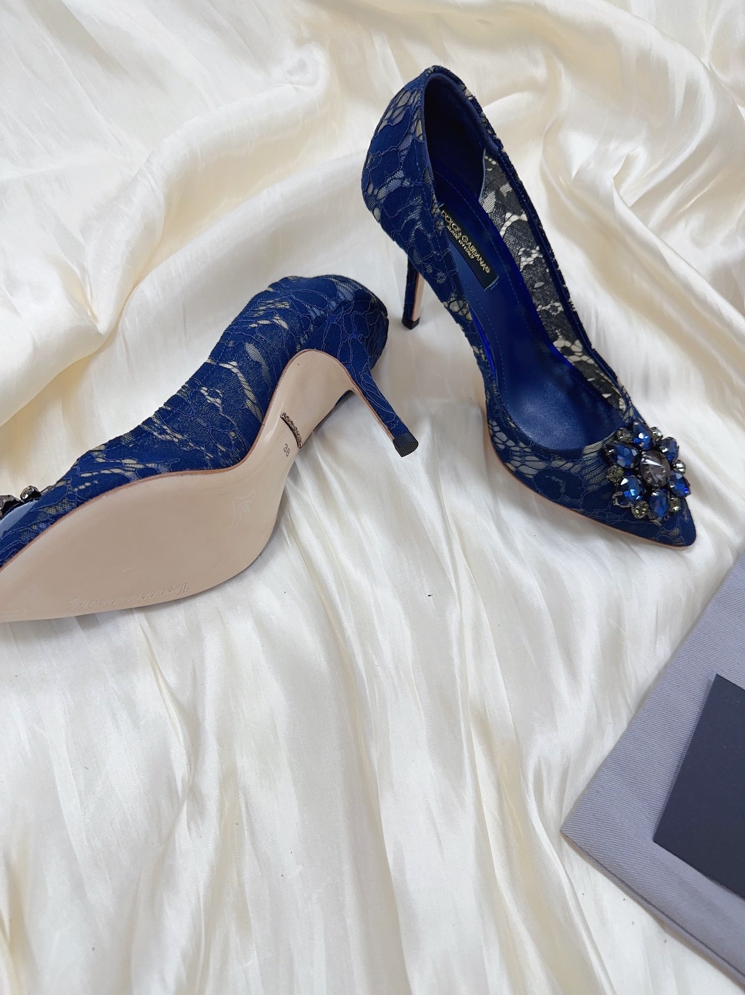 DC Floral Crystal Pumps Blue Genuine Leather & Lace 324772